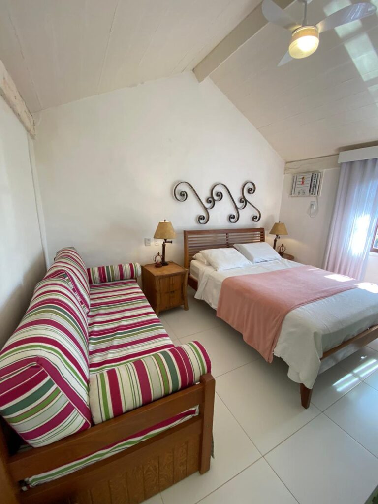 CASA A VENDA PÉ NA AREIA DE GERIBÁ - BÚZIOS