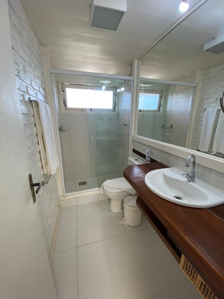 CASA A VENDA PÉ NA AREIA DE GERIBÁ - BÚZIOS