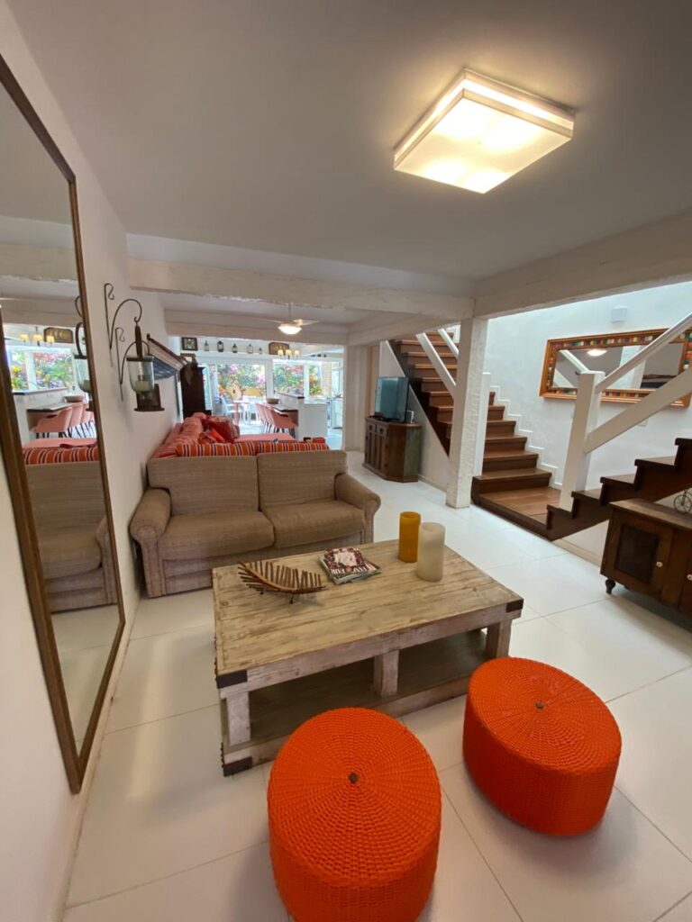 CASA A VENDA PÉ NA AREIA DE GERIBÁ - BÚZIOS