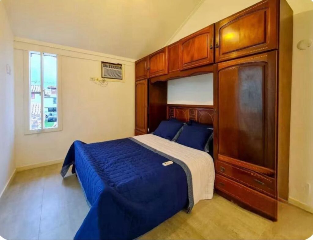 CASA PÉ NA AREIA COM VISTA PARA O MAR EM GERIBÁ – BÚZIOS