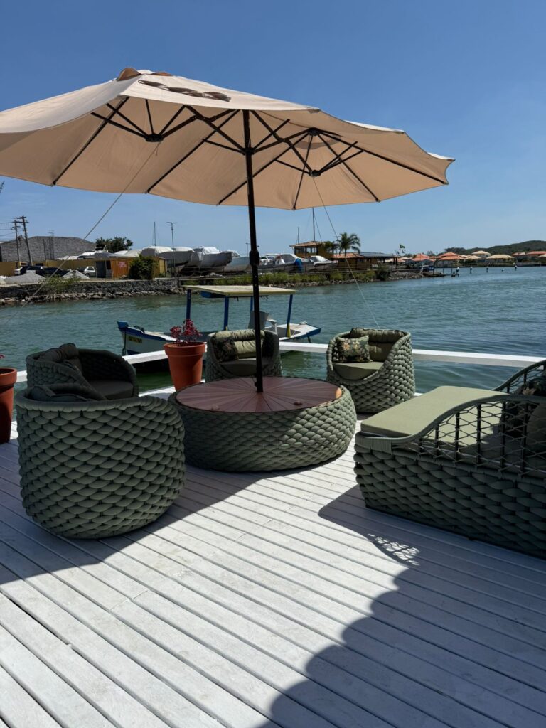 CASA DE ALTO PADRÃO EM BÚZIOS PARA 16 PESSOAS