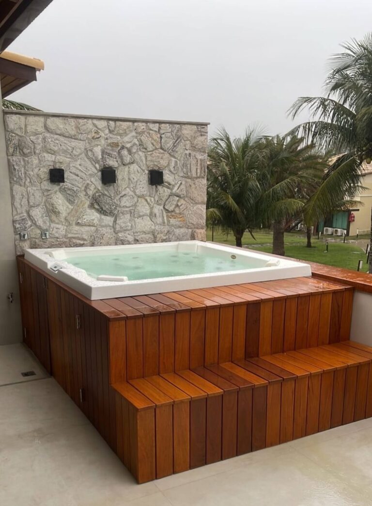 casa-com-jacuzzi-na-praia-de-geriba.jpg