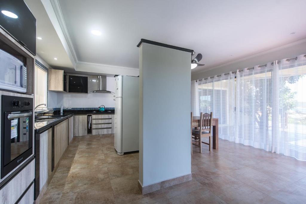 CASA COM VISTA PARA O MAR EM JOÃO FERNANDES