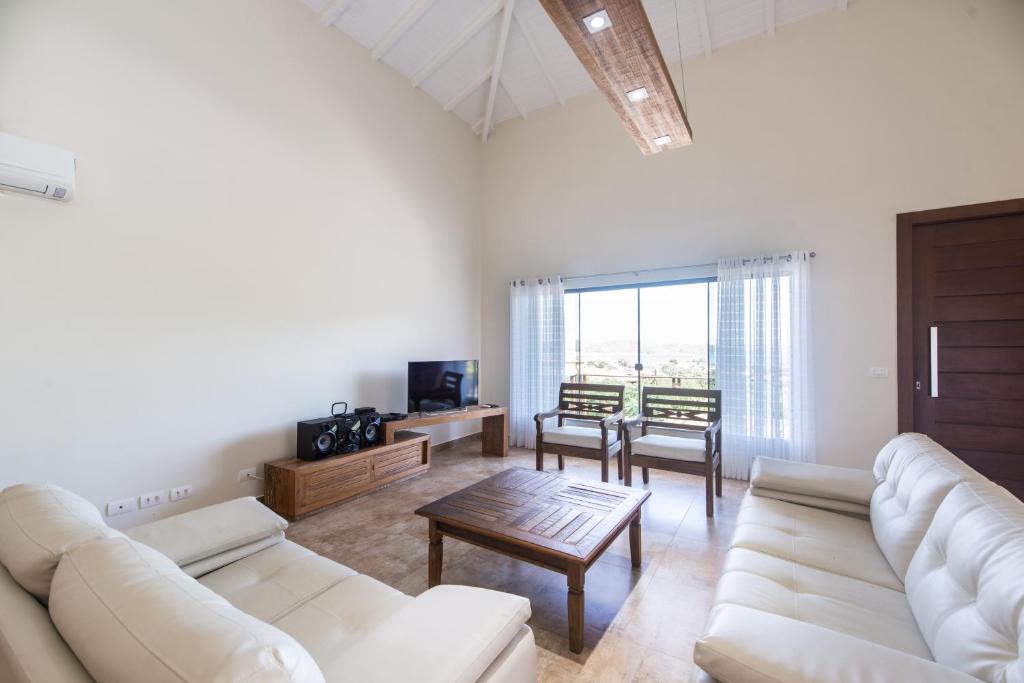 CASA COM VISTA PARA O MAR EM JOÃO FERNANDES