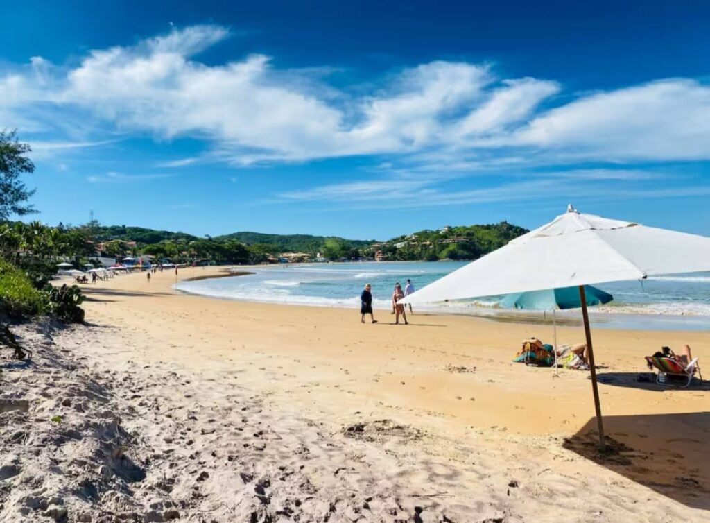 CASA PÉ NA AREIA DE GERIBÁ - BÚZIOS
