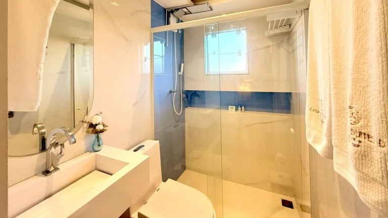 studio-centro-de-buzios-banheiro