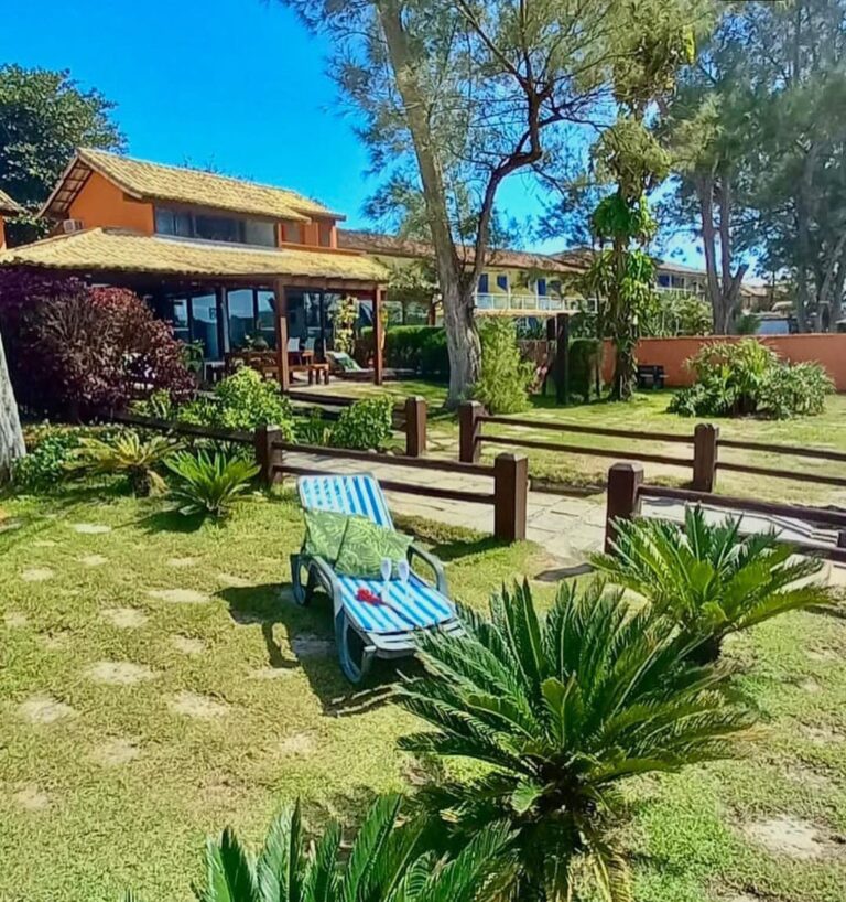Casa para aluguel de temporada em Búzios na Praia de Geribá com vista para o mar