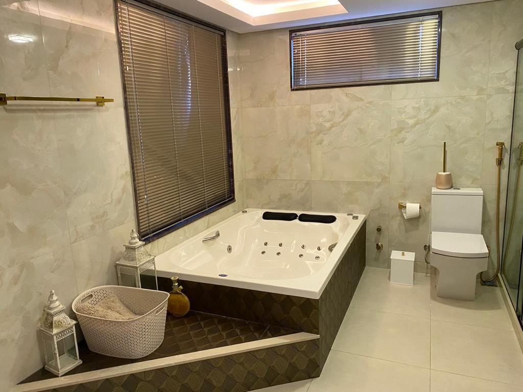 CASA NA PRAIA DA FERRADURA PARA 13 PESSOA