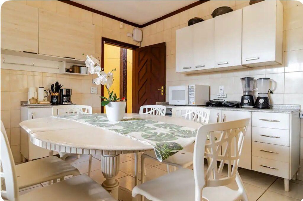 CASA PARA TEMPORADA EM BÚZIOS PARA 20 PESSOAS