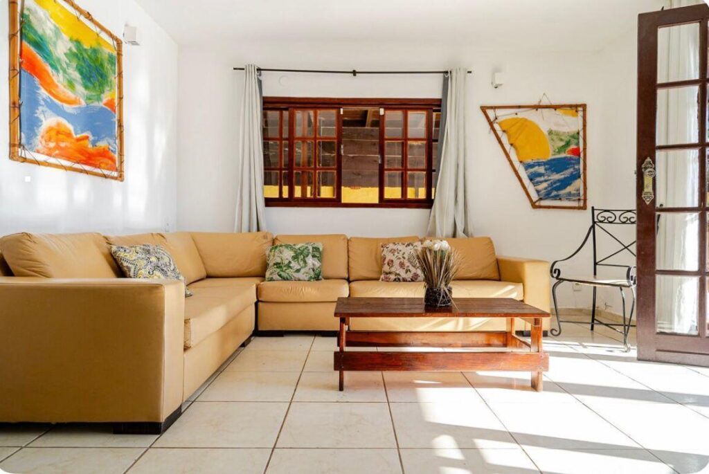 CASA PARA TEMPORADA EM BÚZIOS PARA 20 PESSOAS