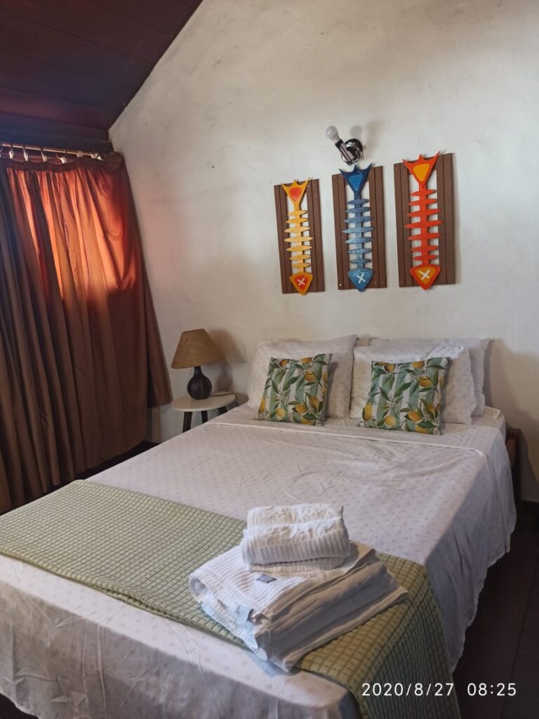 CASA EM FRENTE A PRAIA DE GERIBÁ EM BÚZIOS COM 4 SUÍTES PARA14 PESSOAS