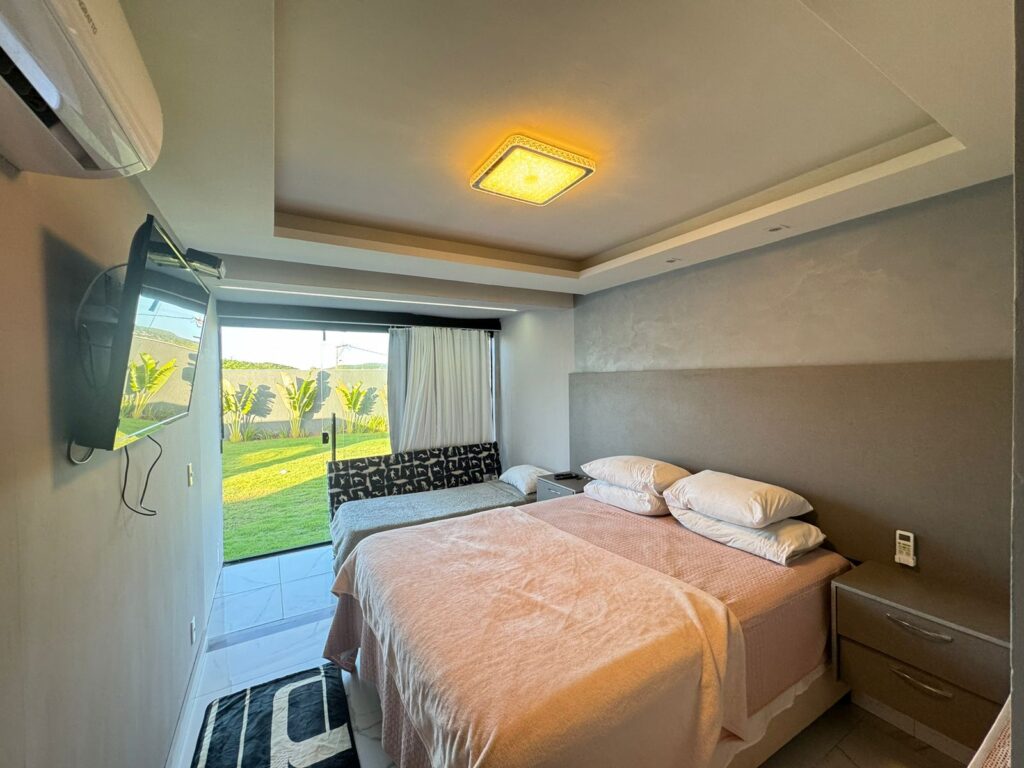 CASA COM PISCINA E 5 SUÍTES PARA 17 PESSOAS EM BÚZIOS