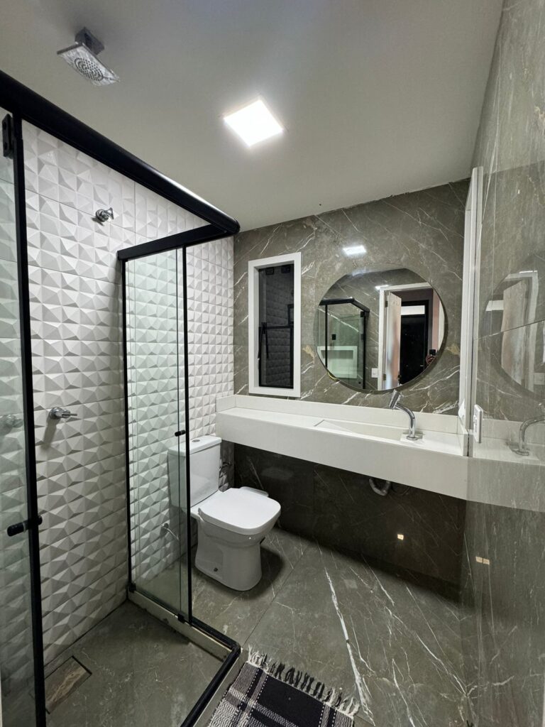 CASA COM PISCINA E 5 SUÍTES PARA 17 PESSOAS EM BÚZIOS