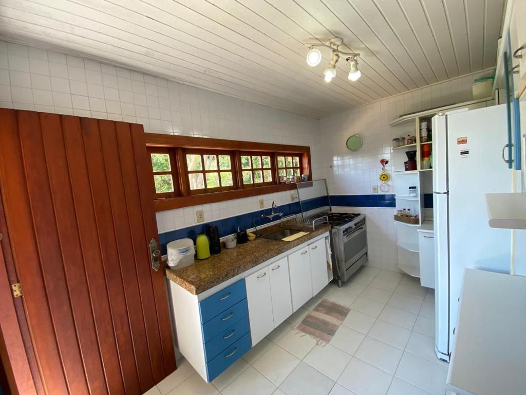 CASA PARA TEMPORADA EM BÚZIOS COM PISCINA