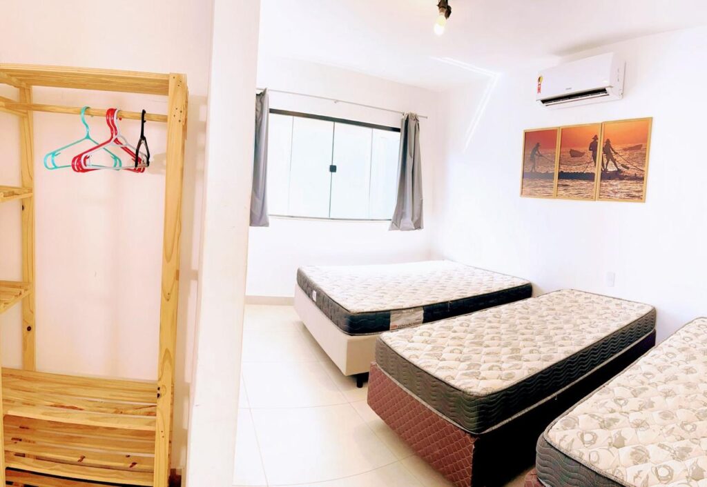 CASA EM BÚZIOS COM PISCINA PARA ATÉ 12 PESSOAS