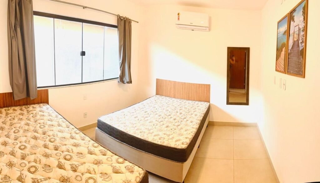 CASA EM BÚZIOS COM PISCINA PARA ATÉ 12 PESSOAS