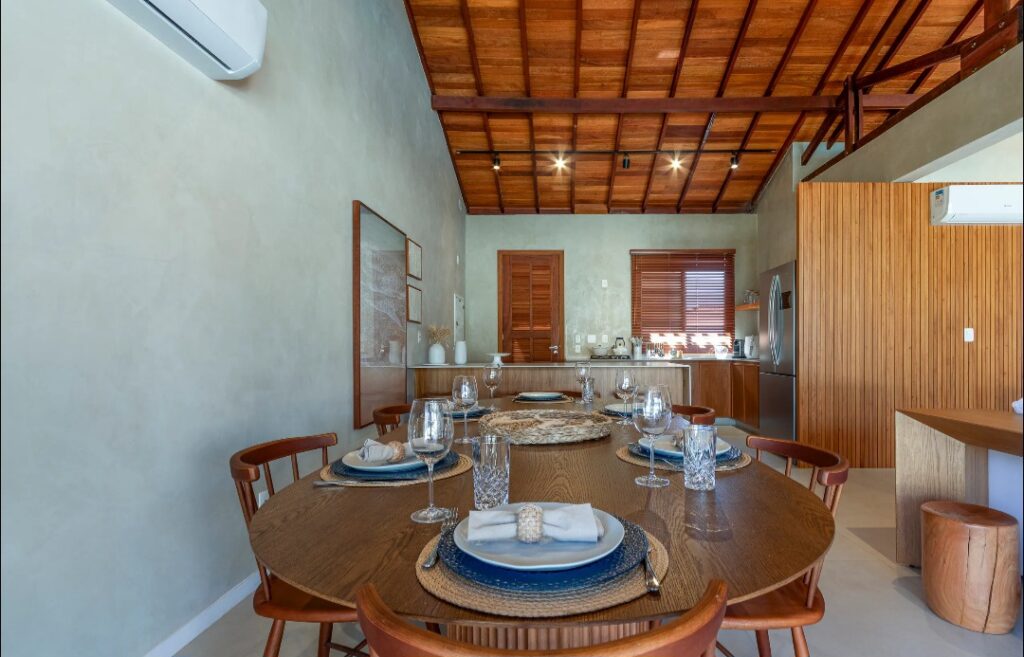 CASA DE LUXO NO CONDOMÍNIO ARETÊ EM BÚZIOS PARA ATÉ 15 PESSOAS