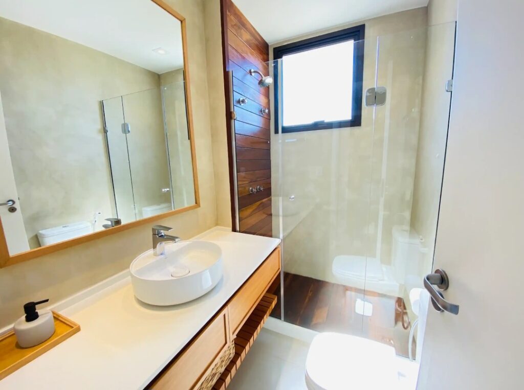 CASA DE LUXO NO CONDOMÍNIO ARETÊ EM BÚZIOS PARA ATÉ 15 PESSOAS