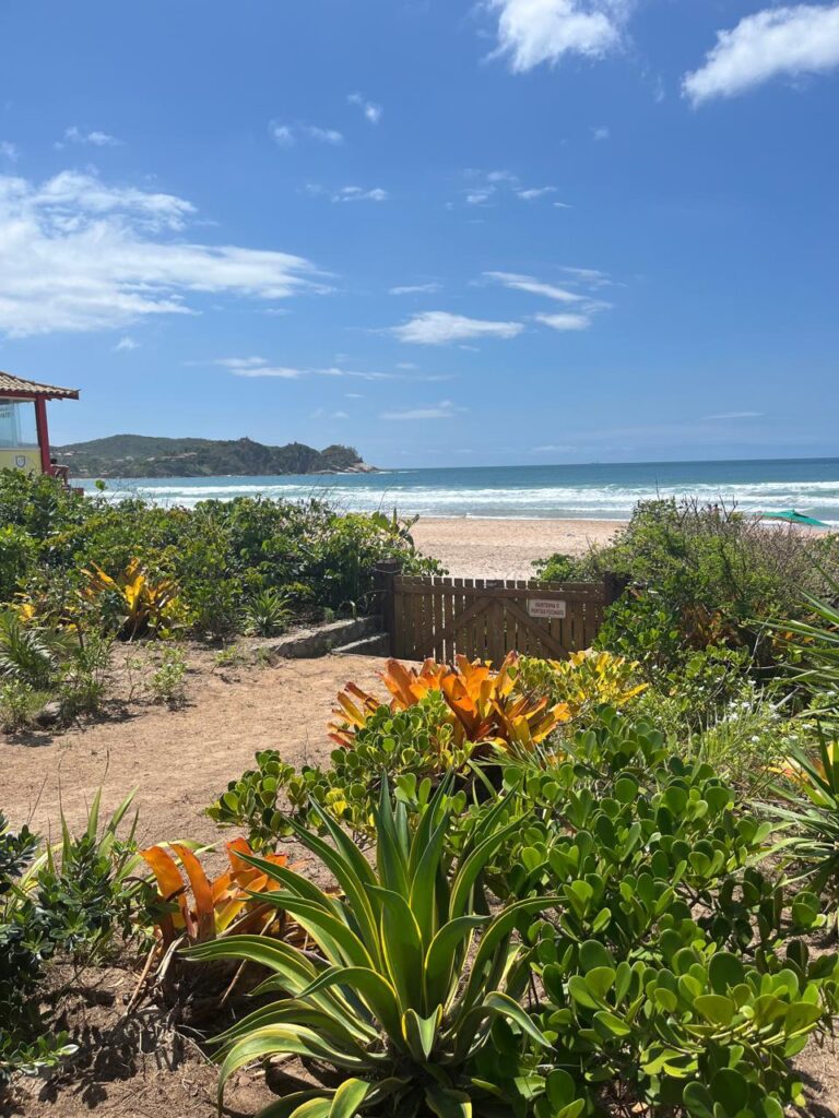 CASA PÉ NA AREIA EM GERIBÁ BÚZIOS PARA ATÉ 8 PESSOAS
