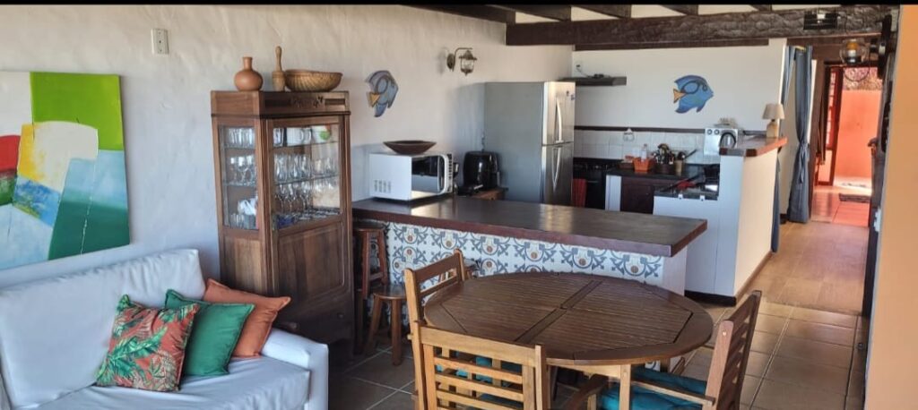 CASA PÉ NA AREIA EM GERIBÁ BÚZIOS PARA ATÉ 8 PESSOAS