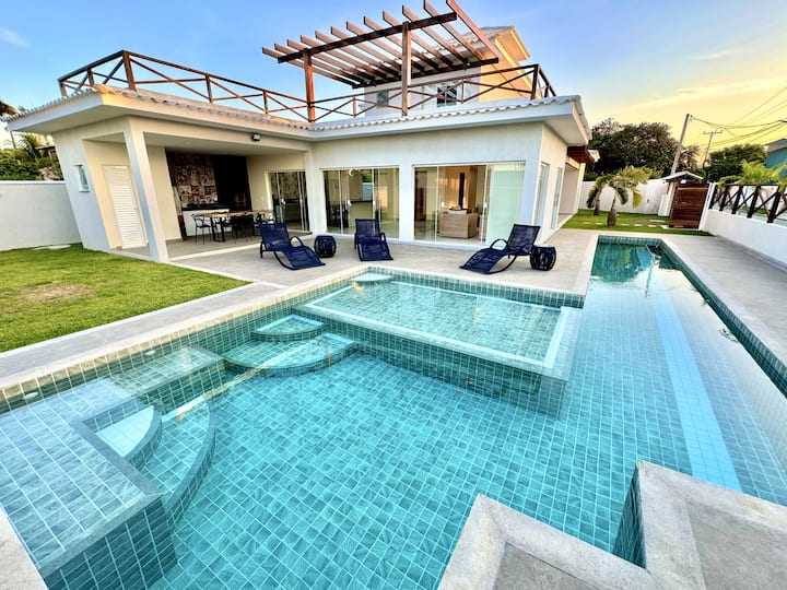 CASA PARA TEMPORADA EM BÚZIOS COM 5 SUÍTES