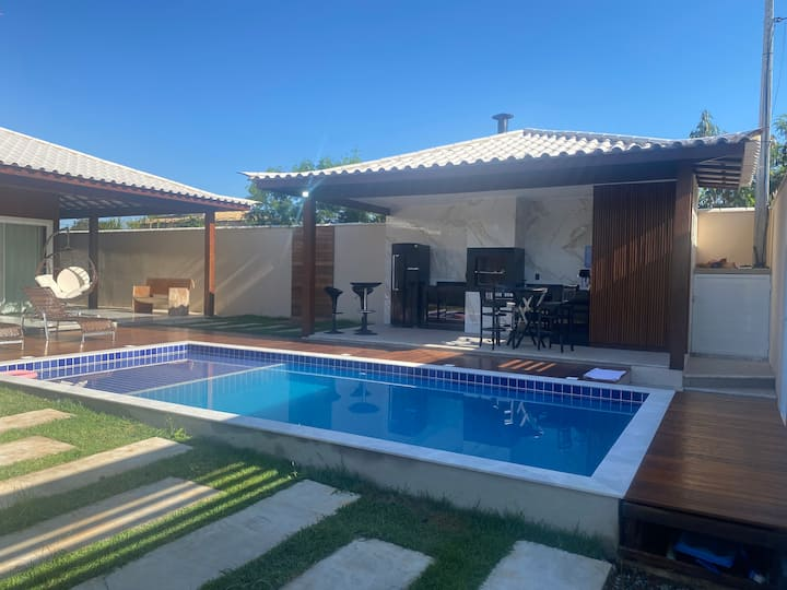 CASA COM PISCINA NO BOSQUE DE BÚZIOS
