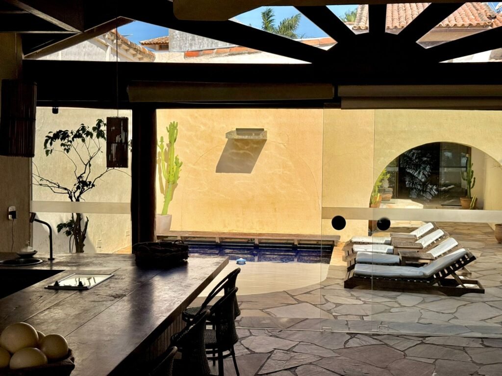 CASA PARA TEMPORADA NA PRAIA DOS OSSOS